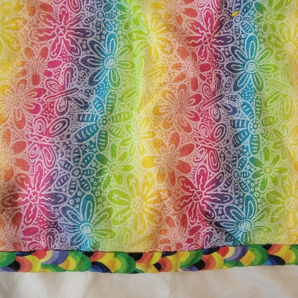 NeedleChasers Chevy Chase Handcrafted 39x42 Patchwork Quilt Rainbow Girl Cotton